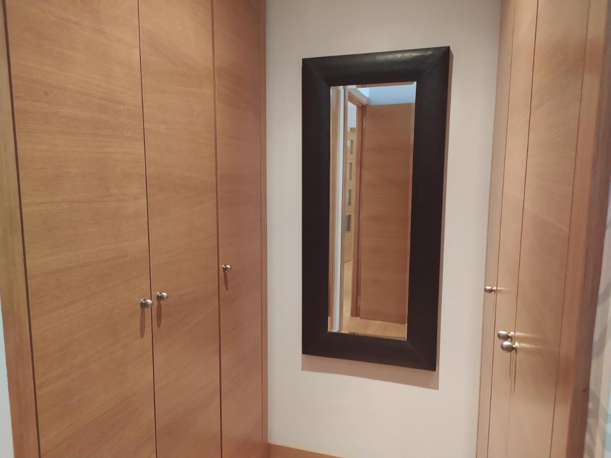 Apartamento En El Centro Con Garaje Directo. Bilbao Buitenkant foto