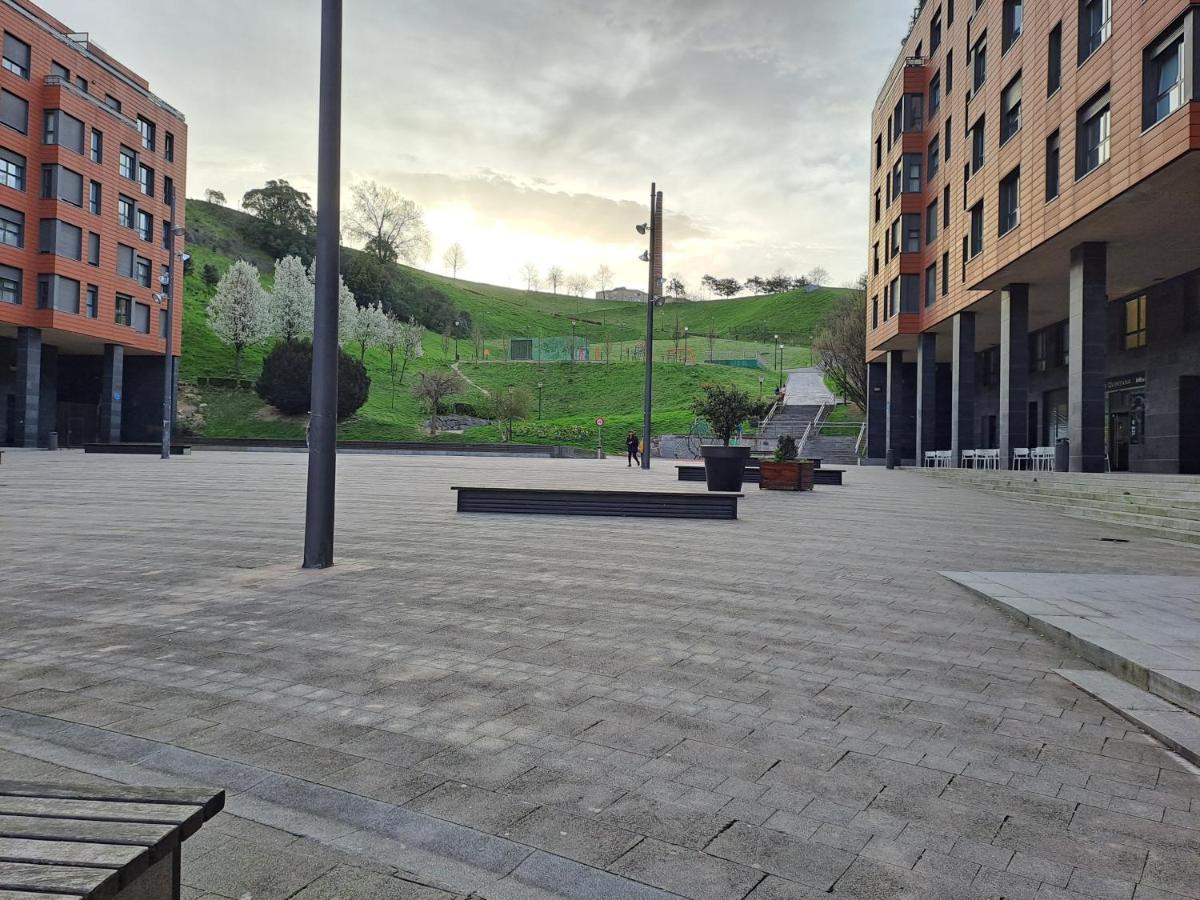 Apartamento En El Centro Con Garaje Directo. Bilbao Buitenkant foto